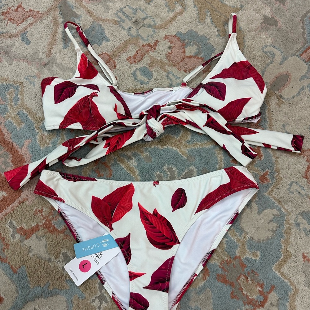 Cupshe Tropical Red Leaf Bikini